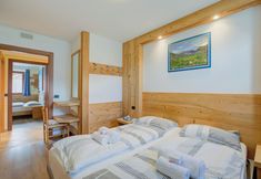 Others 6 Italia 2 Ski in-Ski out 50m