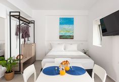 Others 5 Cozy Corner Luxury Apartments