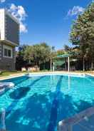 Primary image 290m² Villa with Pool close to the Airport