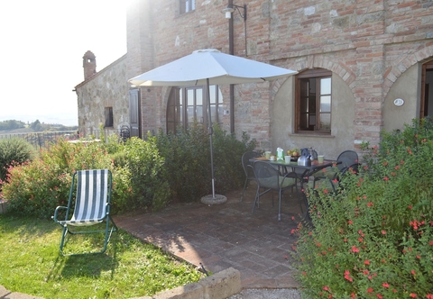 อื่นๆ Apartment With Private Garden in Tuscany