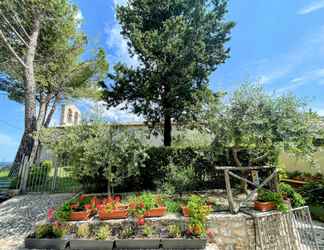 Lainnya 2 Spoleto Splashwhole Private Villagesleeps 30 With Football Pitch and Play Area