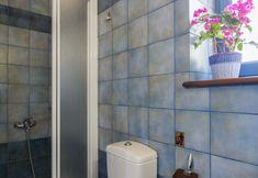 Lain-lain 7 Dine on the Generous Veranda at a Rustic Stone Getaway