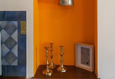 Lain-lain 5 Dine on the Generous Veranda at a Rustic Stone Getaway