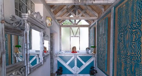 Others 2 Noel Baba Hotel