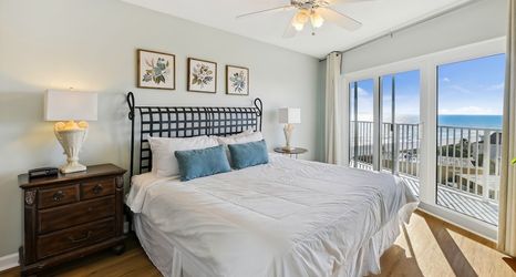 其他 2 Seacrest 702 is a Gulfview 2 BR on Okaloosa Island by RedAwning