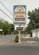 Imej utama Oregon Trail Inn and Suites