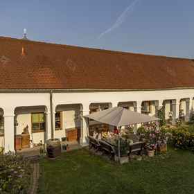 Primary image 1 Weingut Himmelbett, Pillichsdorf Apartments