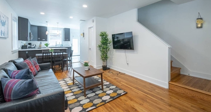 Khác Modern Colonial 3BR/2BA House | 5m to DC & DCA, by CozySuites