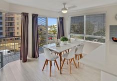 Others 5 MAINSAIL8 - Mooloolaba Beach