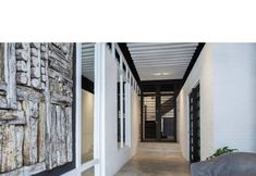 Others 2 Master Loft in Historic Downtown