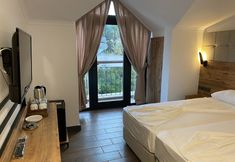 Lain-lain 5 Miyas Luxury Hotel