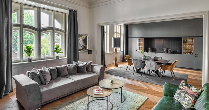 Others MN6 Luxury Suites by Prague Residences