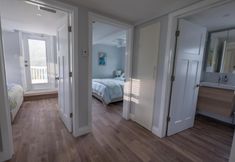 Others 7 Palm Terrace