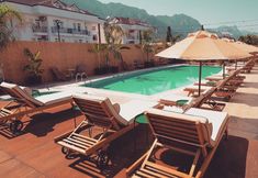 Lain-lain 3 Esquire Hotels & Lounges