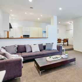 Primary image 1 Spacious 2BR Near Westfield Newmarket, Campbells Bay Apartments