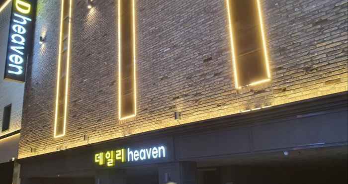 Khác Daily Heaven Hotel