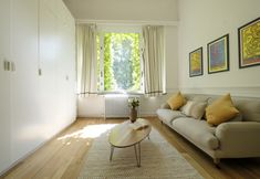 Others 7 The Good House