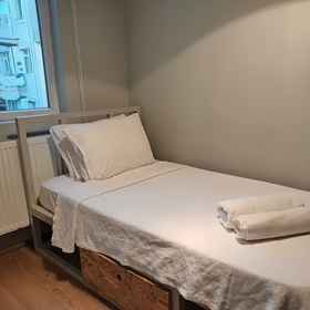 Room 1 Hostel Bahane, Bulvar 216 Hotels