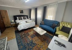 Khác 6 Taksim Red Suite