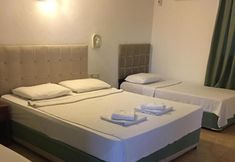 อื่นๆ 7 Ugur Otel Beach