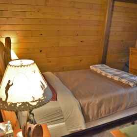 Room 1 The Lodge, Khách sạn Lewis County