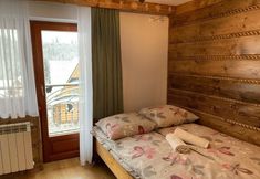 Others 4 Willa Dziubas