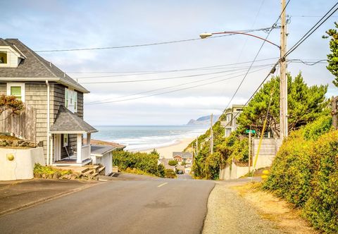 Others Whale Watch Beach House