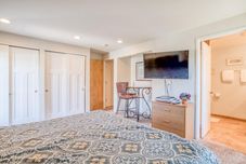 Lain-lain Dock of the Bay 308