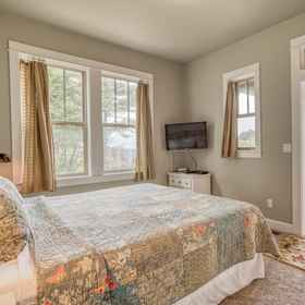 ห้องพัก 1 Cascade Cottage, Drift Creek Covered Bridge Hotels