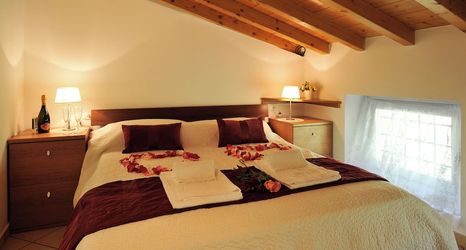 Others 2 Villa Isella - Mansarda