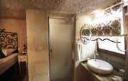 Others 6 Cappadocia Fairy Chimneys Selfie Cave Hotels - Special Class