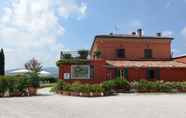 Lain-lain 5 Garden-view Apartment in Coriano Italy With Swimming Pool