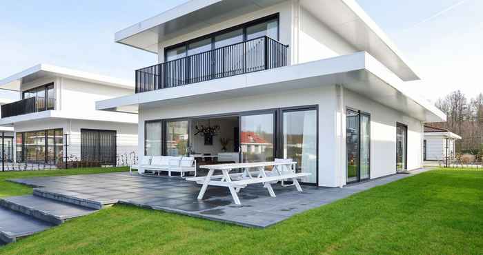 Lainnya Luxury Villa in Zeewolde at the Waterfront With Jetty