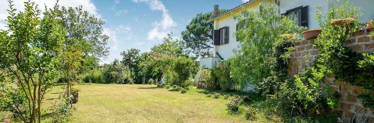 Lain-lain Elegant Holiday Home in Fabrica di Roma near Theatre