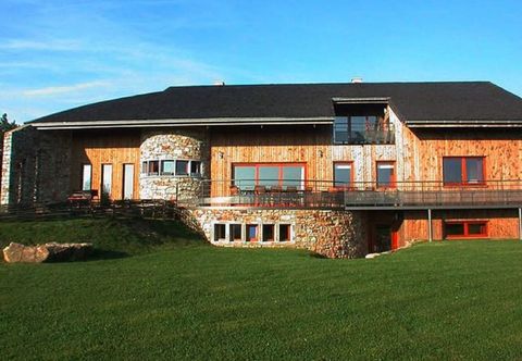 Others Large Home With Sauna, Ovifat