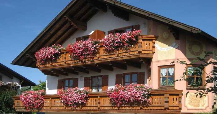 Lain-lain Appealing Apartment in Ingenried With Fenced Garden