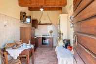 Others Gorgeous Apartment With Pool Near Sibillini Mountains