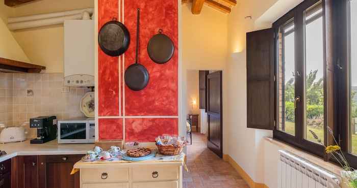 Lainnya Fabulous Holiday Home With Wifi in Monte San Martino Italy