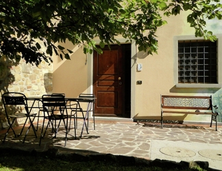 Others 2 Attractive Apartment in Farmhouse With Pool in Beautiful Surroundings