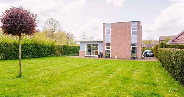 Others Lovely Holiday Home in Zeewolde With a Swimming Pool