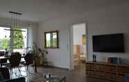 Lain-lain 5 Comfortable and Luxurious Apartment in a Wooded Area With Sweeping Views