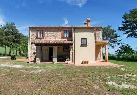 Khác Spacious Villa in Tavoleto With Swimming Pool