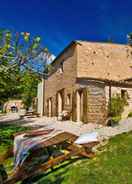 Imej utama Quiet Holiday Home in Acqualagna With Swimming Pool