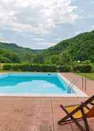 Imej utama Pretty Farmhouse in Fosciandora With Swimming Pool