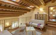Others 2 Plush Holiday Home in Belforte All'isauro With Swimming Pool