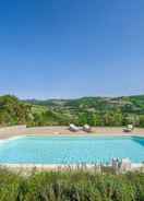 Imej utama Quaint Holiday Home in Belforte All'isauro With Pool