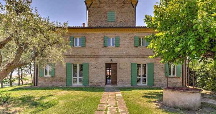 Lainnya Alluring Holiday Home in San Silvestro With Swimming Pool