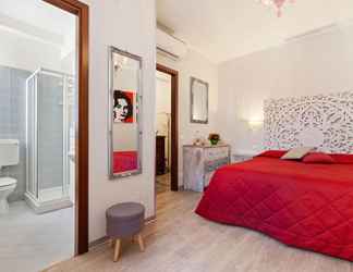 Others 2 Inviting Villa in the Heart of Venice With Whirlpool