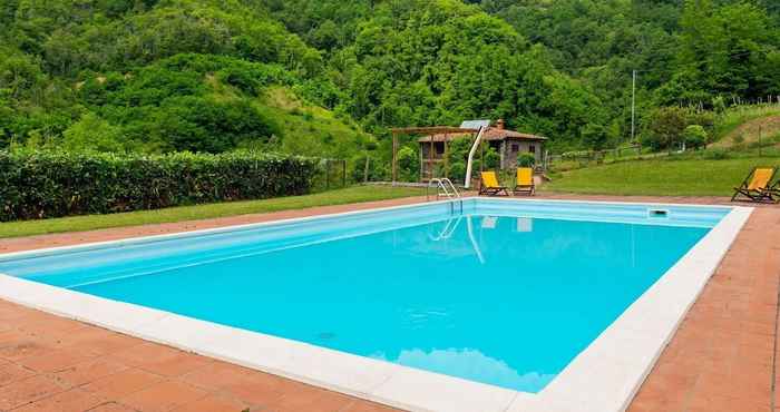 Others Quaint Apartment in Fosciandora With Pool