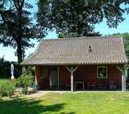 Lain-lain 3 Holiday Cottage in Schijf With a Fenced Garden